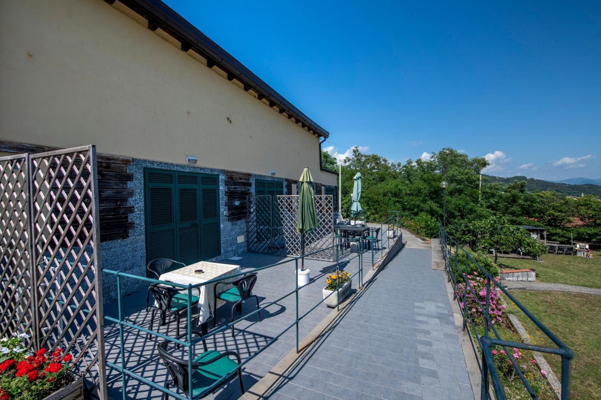 211 - Appartamento Acacia, Terrazza Giardino E Piscina Carro Eksteriør bilde