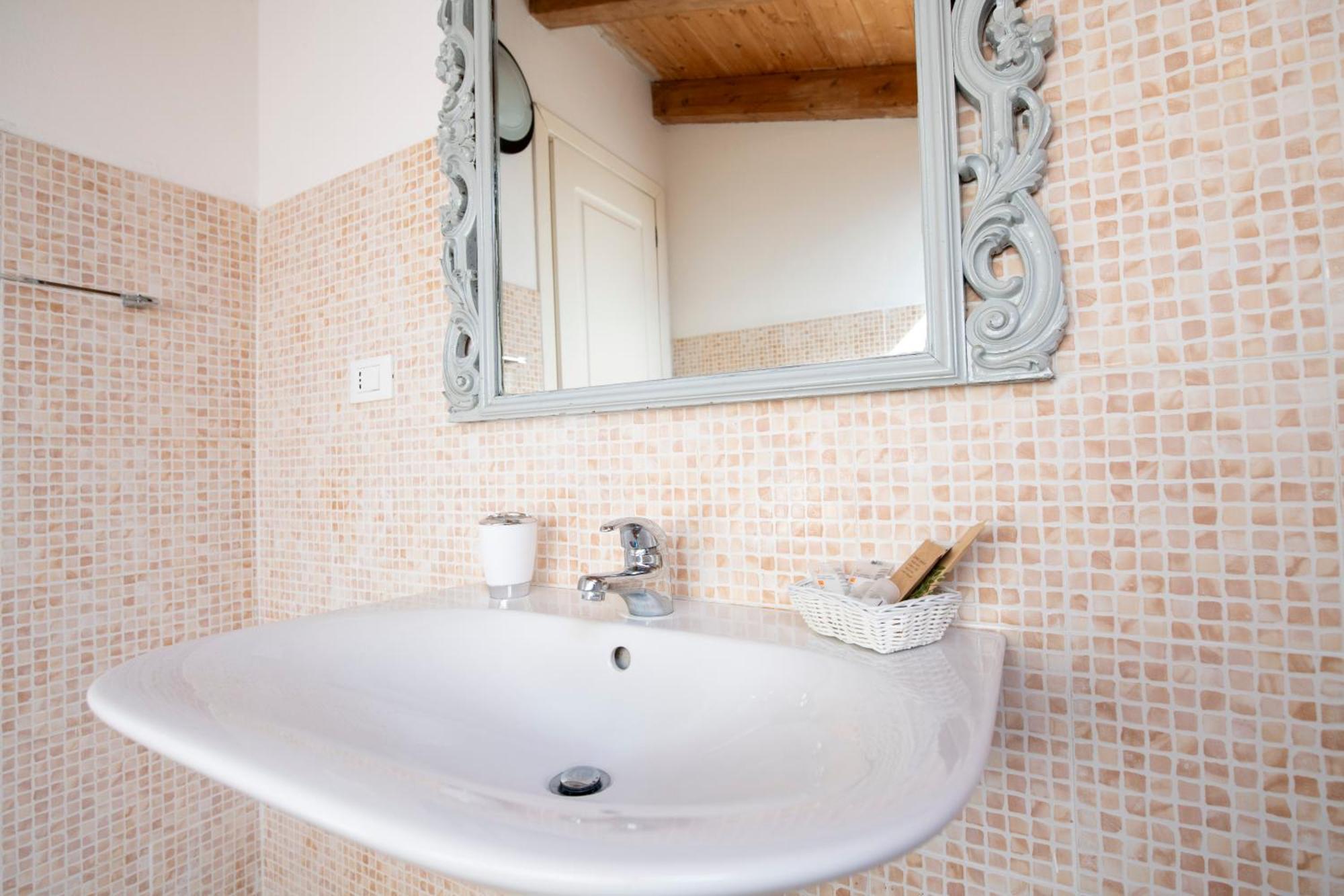 211 - Appartamento Acacia, Terrazza Giardino E Piscina Carro Eksteriør bilde