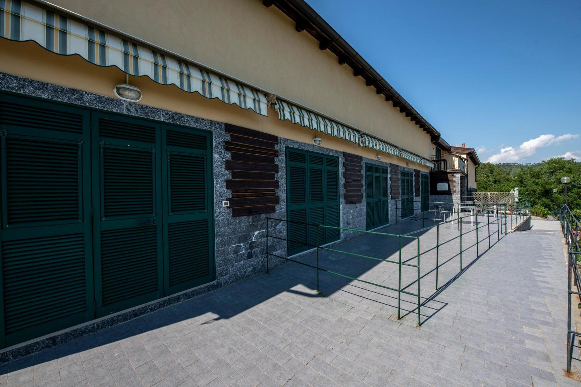 211 - Appartamento Acacia, Terrazza Giardino E Piscina Carro Eksteriør bilde