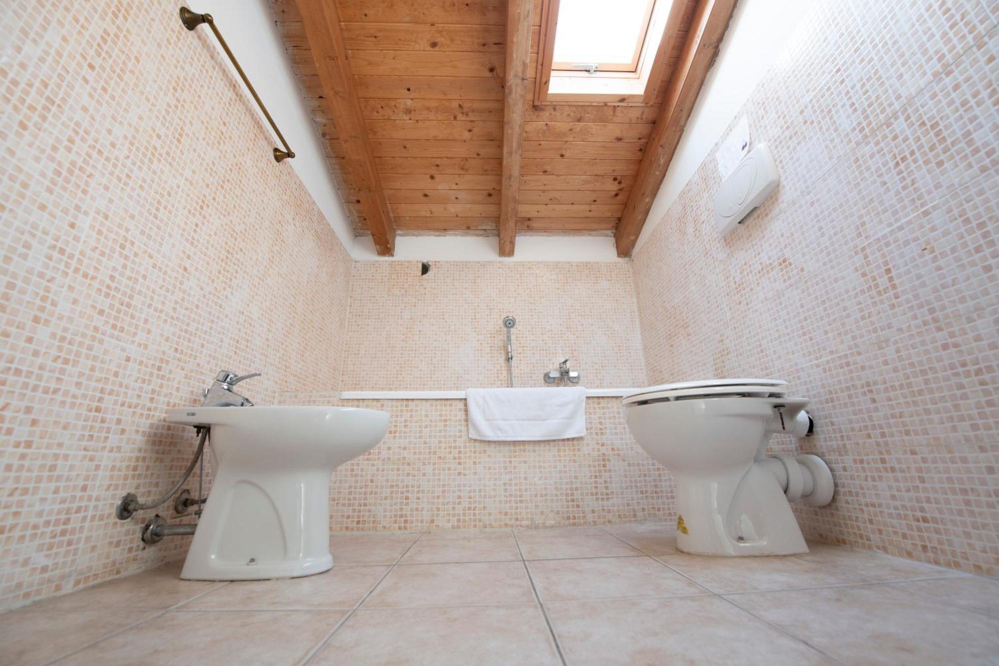 211 - Appartamento Acacia, Terrazza Giardino E Piscina Carro Eksteriør bilde